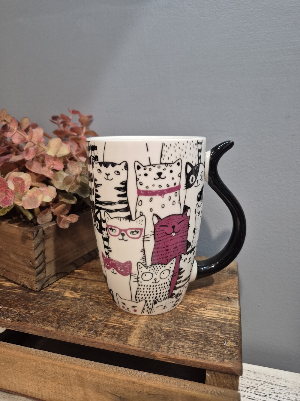 Casa Signature Whimsical Cat Tail Handle Ceramic Mug